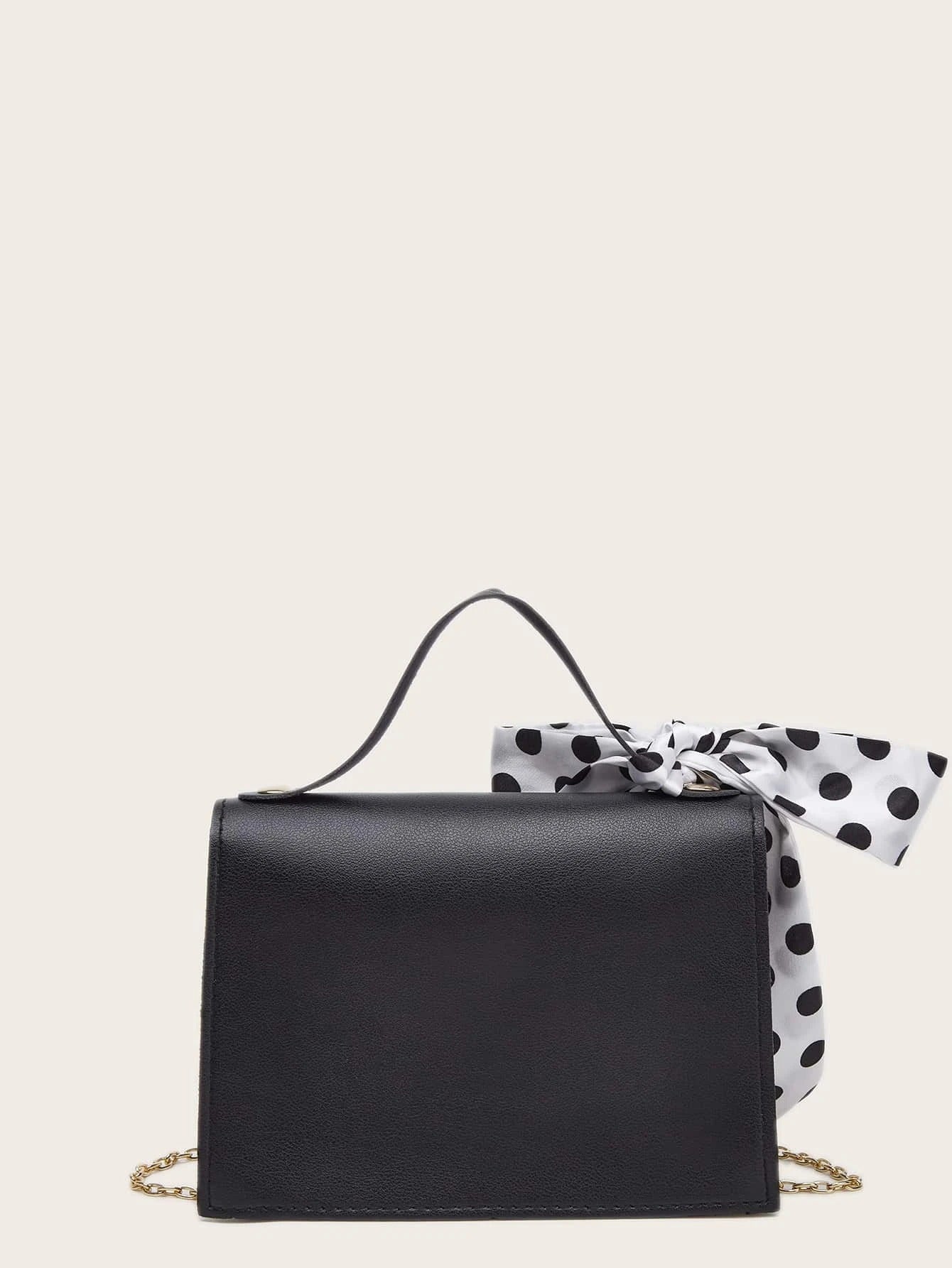 حقيبة عصرية بألوان مختلفة